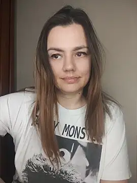 KrissSexi online show from April 17, 2026, 7:06 pm