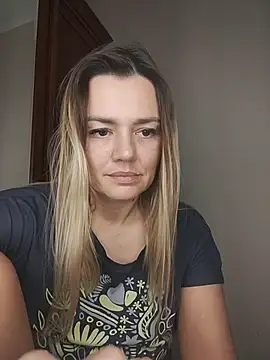 KrissSexi online show from November 18, 2025, 5:16 pm