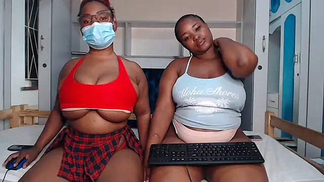 SexyAmeena2002 online show from January 14, 2026, 9:29 pm