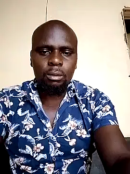 Snapshot of Leebwoy20 chatting on October 18, 2025, 6:59 am Leebwoy20 online show from October 18, 2025, 6:59 am