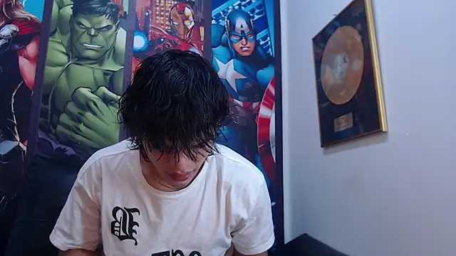 AlbertBernal69 online show from March 12, 2025, 9:34 am