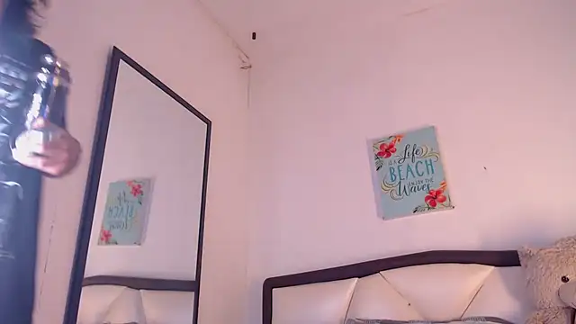 AlbertBernal69 online show from November 27, 2025, 3:18 am