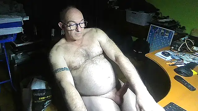 Snapshot of chrichri38@xh chatting on February 27, 2025, 10:09 pm chrichri38xh online show from February 27, 2025, 10:09 pm