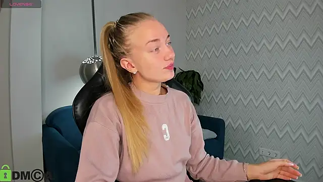 Barbie Lis online show from September 11, 2025, 12:43 am