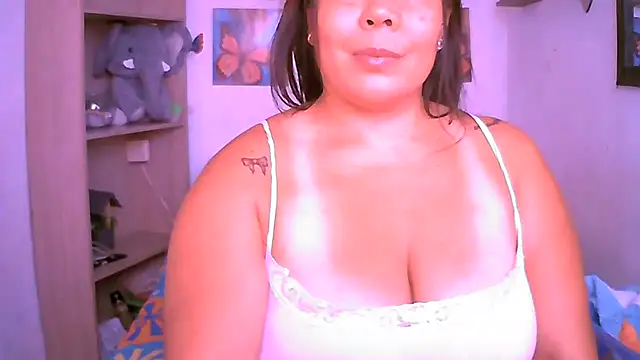ChiaraFioree online show from May 3, 2026, 8:45 pm