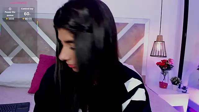 ZiaCalifa online show from April 21, 2026, 12:23 pm