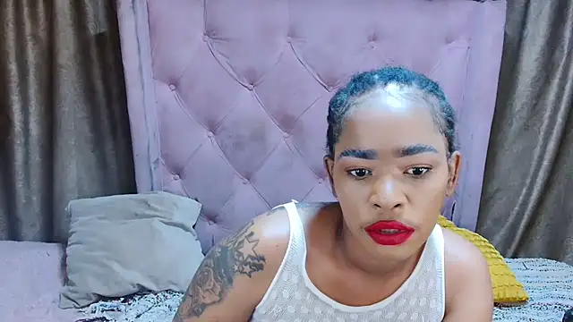 Snapshot of AFRICANGODDESSXXX chatting on February 3, 2026, 8:14 pm AFRICANGODDESSXXX online show from February 3, 2026, 8:14 pm