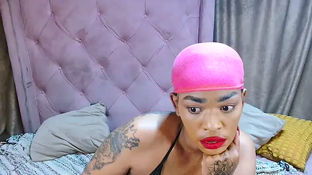 Snapshot of AFRICANGODDESSXXX chatting on January 17, 2026, 5:33 am AFRICANGODDESSXXX online show from January 17, 2026, 5:33 am