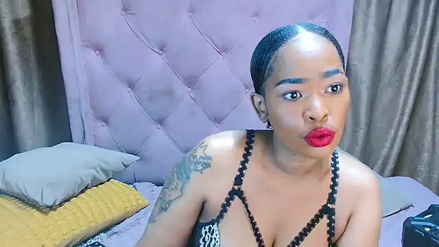 Snapshot of AFRICANGODDESSXXX chatting on February 10, 2026, 3:05 am AFRICANGODDESSXXX online show from February 10, 2026, 3:05 am