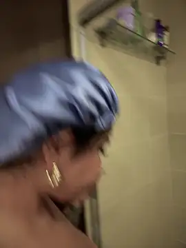 Snapshot of Insane_Issa chatting on November 27, 2025, 2:28 pm Insane Issa online show from November 27, 2025, 2:28 pm