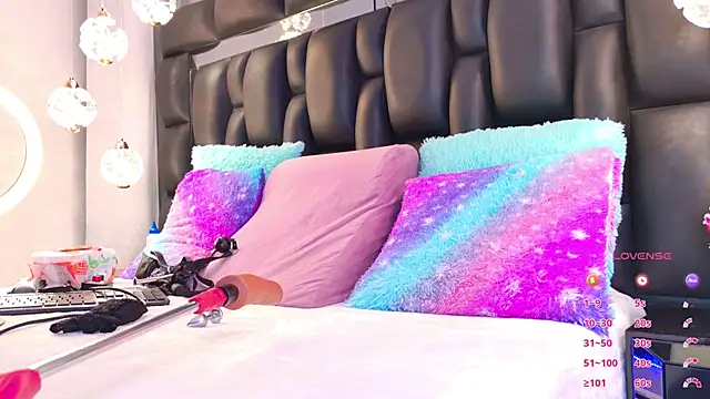 NathaxaLeans online show from March 19, 2025, 11:39 am