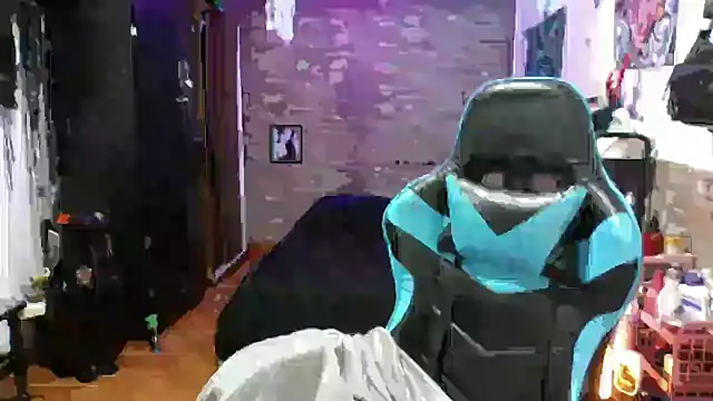 Snapshot of AngelaQueen_ chatting on November 29, 2025, 7:25 pm AngelaQueen online show from November 29, 2025, 7:25 pm