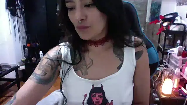 Snapshot of AngelaQueen_ chatting on November 27, 2025, 6:52 pm AngelaQueen online show from November 27, 2025, 6:52 pm