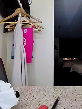 Snapshot of SlimBeenBadd1981 chatting on March 16, 2025, 12:44 pm SlimBeenBadd1981 online show from March 16, 2025, 12:44 pm