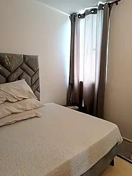 Snapshot of MIYESSI chatting on November 20, 2025, 6:19 pm MIYESSI online show from November 20, 2025, 6:19 pm