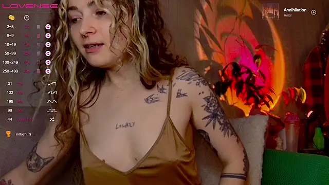 IttyKitty online show from April 20, 2026, 12:24 am