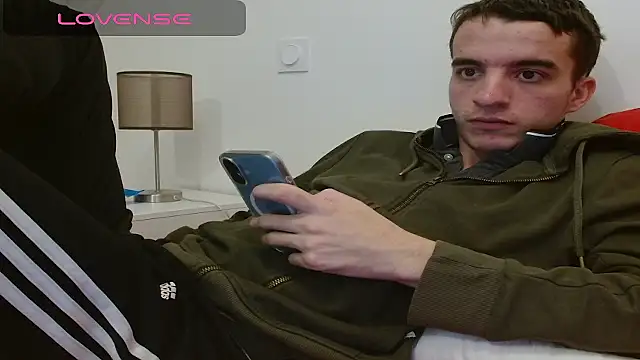 Tombgy07 online show from December 4, 2025, 7:57 pm