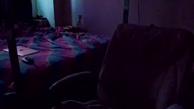 YasmineMinaj online show from January 7, 2026, 11:32 pm