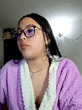 Snapshot of persefone_core chatting on December 7, 2024, 11:18 pm persefone core online show from December 7, 2024, 11:18 pm