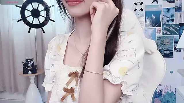 Snapshot of Your-Sunshine chatting on June 8, 2026, 4:02 am Your-Sunshine online show from June 8, 2026, 4:02 am