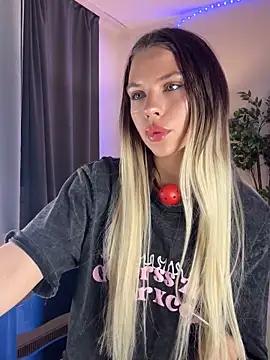 KittyKatyDream online show from February 7, 2025, 9:37 pm