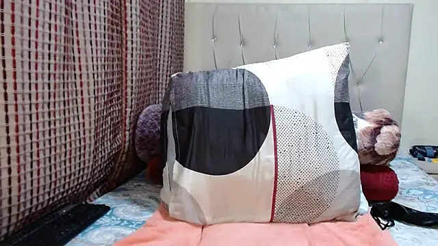 CHOCOLATEDARKBUSTYX online show from November 14, 2025, 6:06 am