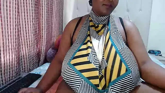 CHOCOLATEDARKBUSTYX online show from December 4, 2025, 9:52 am