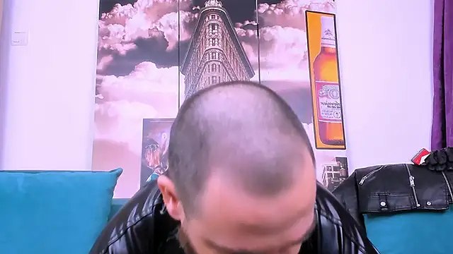 Snapshot of ArmandoSteel4u chatting on February 13, 2025, 3:18 am ArmandoSteel4u online show from February 13, 2025, 3:18 am