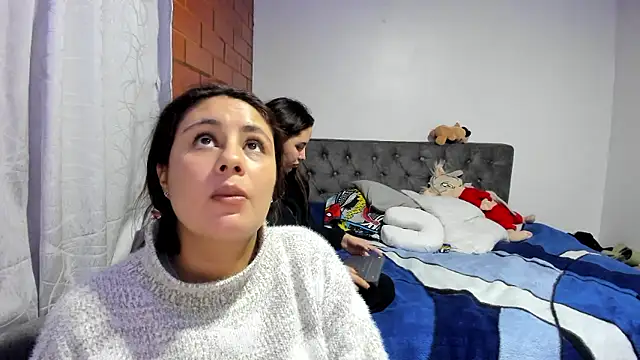 Snapshot of _girls_on_fire_ chatting on December 18, 2025, 11:19 pm girls on fire online show from December 18, 2025, 11:19 pm