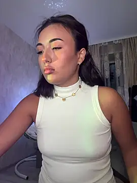 lily  foster online show from April 16, 2026, 4:52 pm