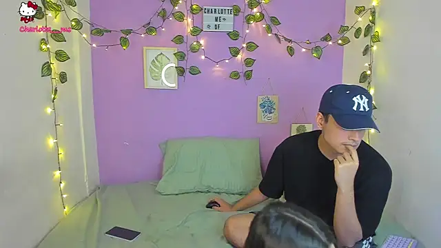 Snapshot of charlottte_queen chatting on January 24, 2025, 8:53 pm charlottte queen online show from January 24, 2025, 8:53 pm