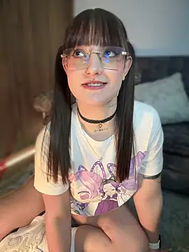 Snapshot of Megan_lu2 chatting on March 11, 2025, 1:37 am Megan lu2 online show from March 11, 2025, 1:37 am