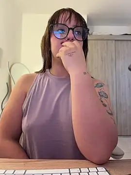 Megan lu2 online show from May 28, 2026, 1:50 pm