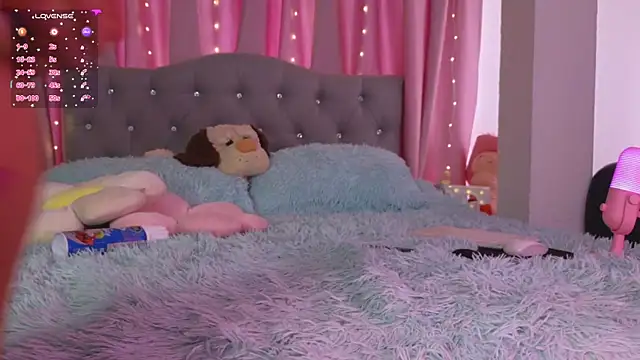 Emiily Scott1 online show from March 21, 2025, 5:56 pm