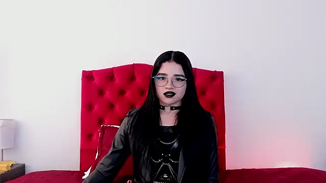 Snapshot of aliice_walker_ chatting on December 12, 2024, 6:53 pm aliice walker online show from December 12, 2024, 6:53 pm