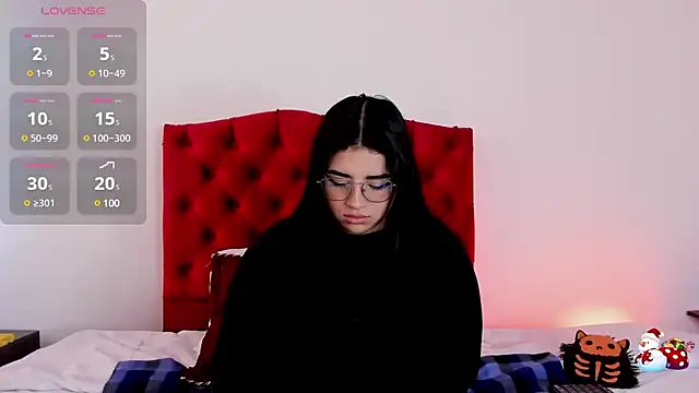 Snapshot of aliice_walker_ chatting on December 11, 2024, 4:31 pm aliice walker online show from December 11, 2024, 4:31 pm