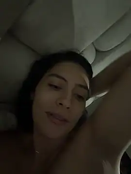 Sophie  Foxxx online show from December 5, 2025, 10:47 am