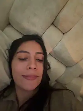 Sophie  Foxxx online show from April 7, 2026, 5:04 pm