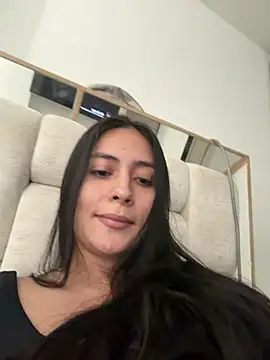 Sophie  Foxxx online show from April 16, 2026, 9:04 pm