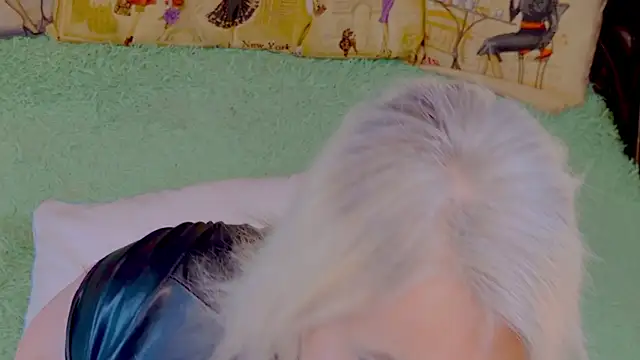 Snapshot of stiphlermom chatting on January 10, 2026, 3:40 pm stiphlermom online show from January 10, 2026, 3:40 pm