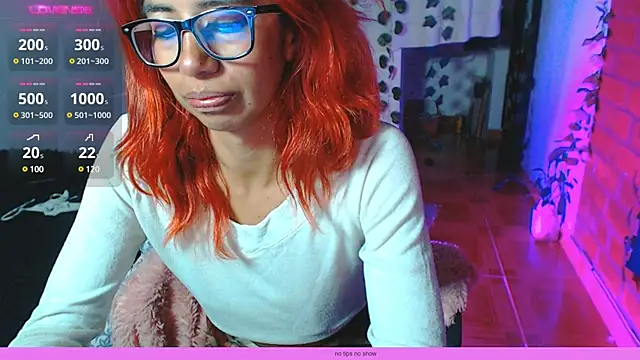 Snapshot of Roxanbunny1 chatting on January 17, 2025, 3:55 am Roxanbunny1 online show from January 17, 2025, 3:55 am