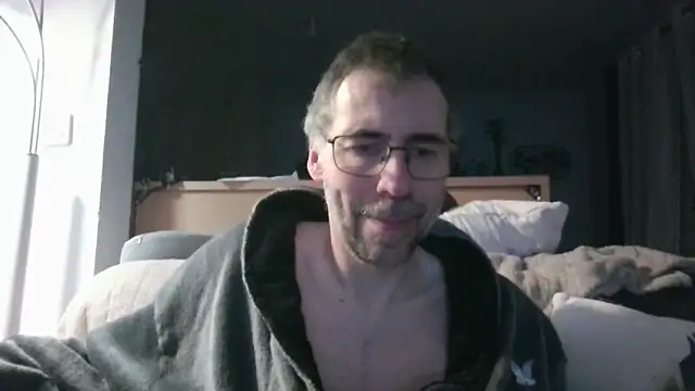 Snapshot of ptitcanard60600 chatting on February 15, 2026, 10:41 pm ptitcanard60600 online show from February 15, 2026, 10:41 pm