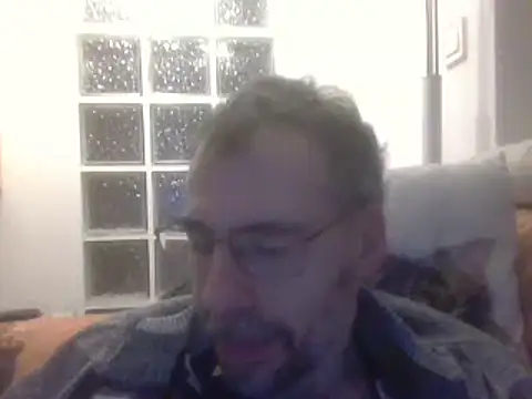 Snapshot of ptitcanard60600 chatting on February 4, 2025, 10:02 pm ptitcanard60600 online show from February 4, 2025, 10:02 pm