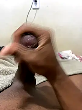 Ricardo063 online show from November 25, 2025, 9:53 am