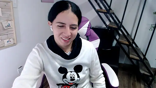 samantha baby  online show from January 13, 2026, 5:06 pm