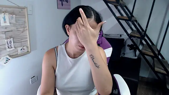 Snapshot of samantha_baby_ chatting on October 20, 2025, 5:20 am samantha baby online show from October 20, 2025, 5:20 am