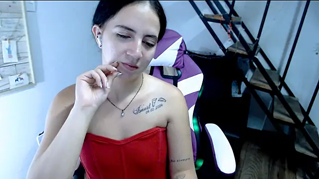 Snapshot of samantha_baby_ chatting on September 10, 2025, 7:13 pm samantha baby online show from September 10, 2025, 7:13 pm