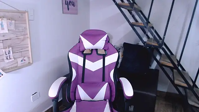 Snapshot of samantha_baby_ chatting on October 28, 2025, 7:57 pm samantha baby online show from October 28, 2025, 7:57 pm