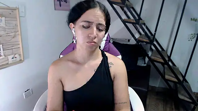 Snapshot of samantha_baby_ chatting on October 23, 2025, 9:46 pm samantha baby online show from October 23, 2025, 9:46 pm