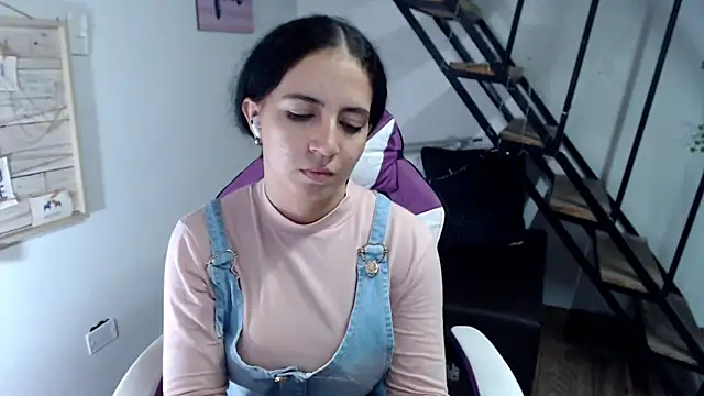 Snapshot of samantha_baby_ chatting on November 11, 2025, 10:26 pm samantha baby online show from November 11, 2025, 10:26 pm